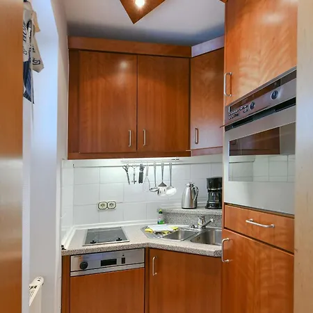 Haus Elisabeth-anna-strasse 28 14 *